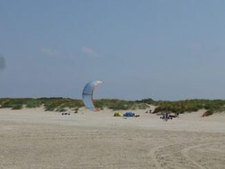 Kiteschirm am Strand